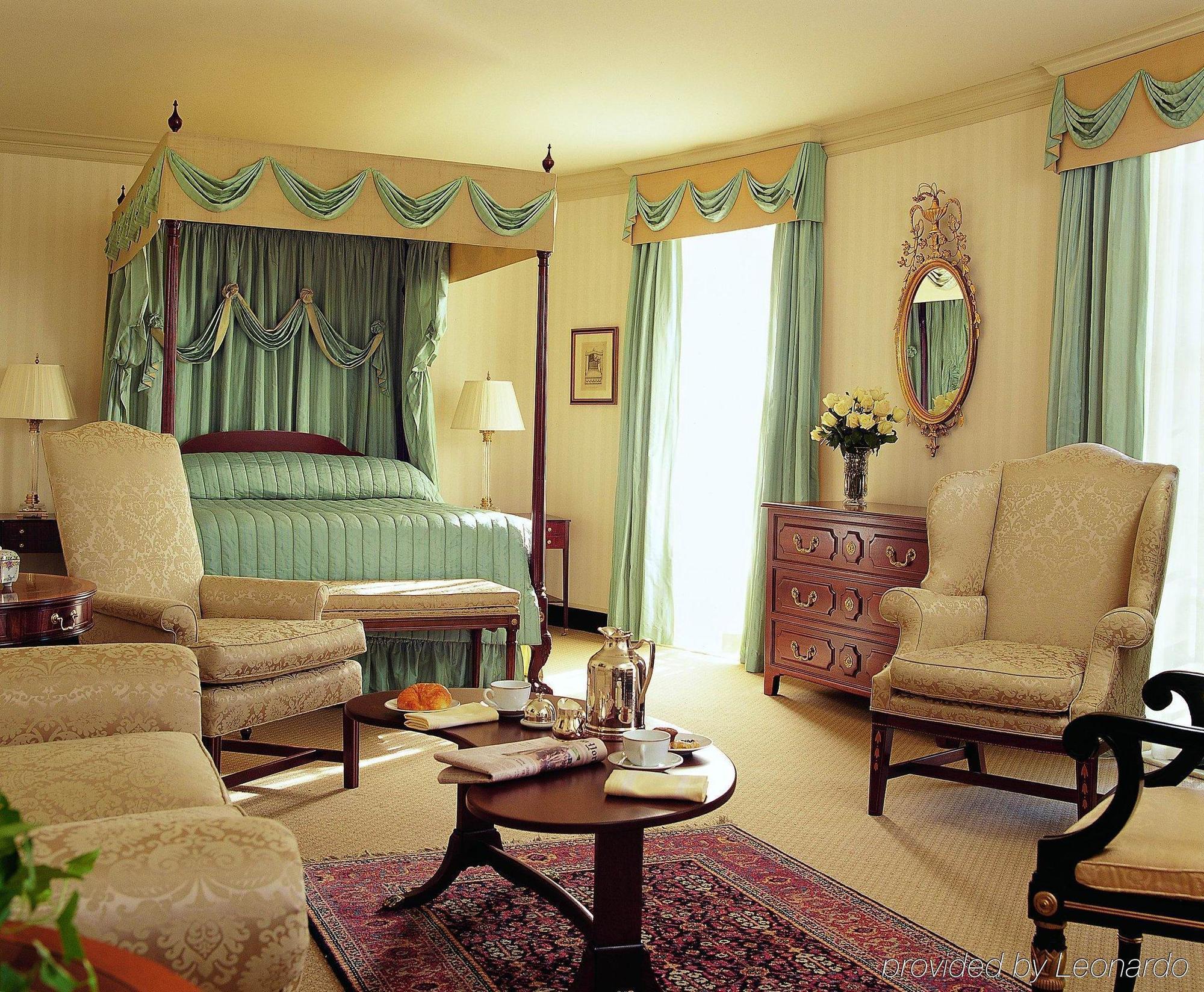 Williamsburg Inn Room photo